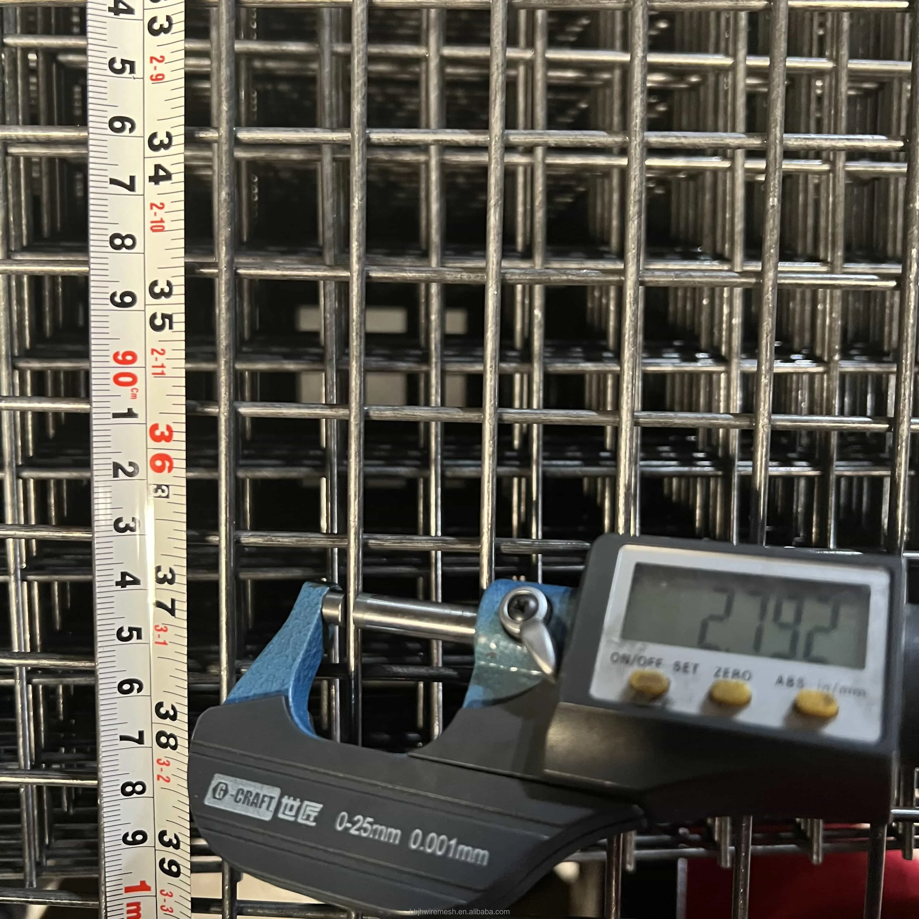 Chinese Supplier High Quality welded wire mesh panel Iron wire mesh for building