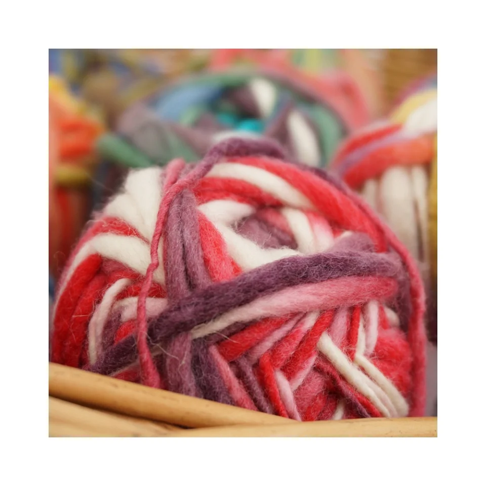 High quality bulk stock autumn and winter short 100% wool medium thick hand-knitted scarf line