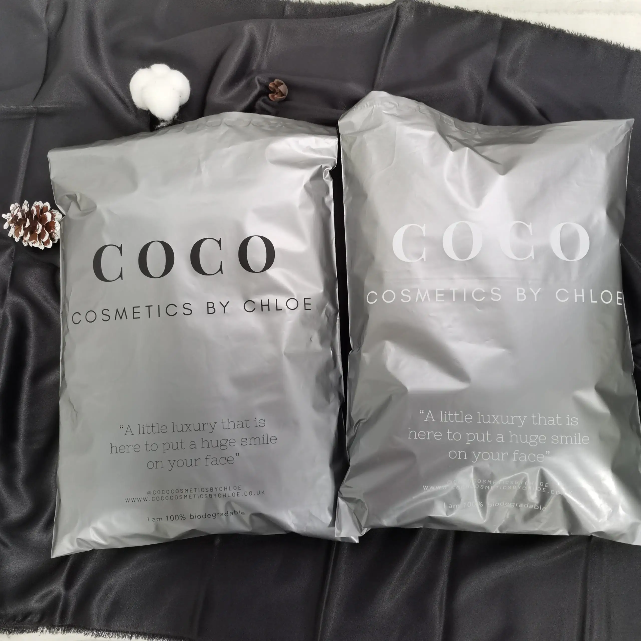 ECO Friendly Luxury  Grey/silver Poly Mailer Custom Own logo Poly Mailer Bag  /custom logo Shipping Bag