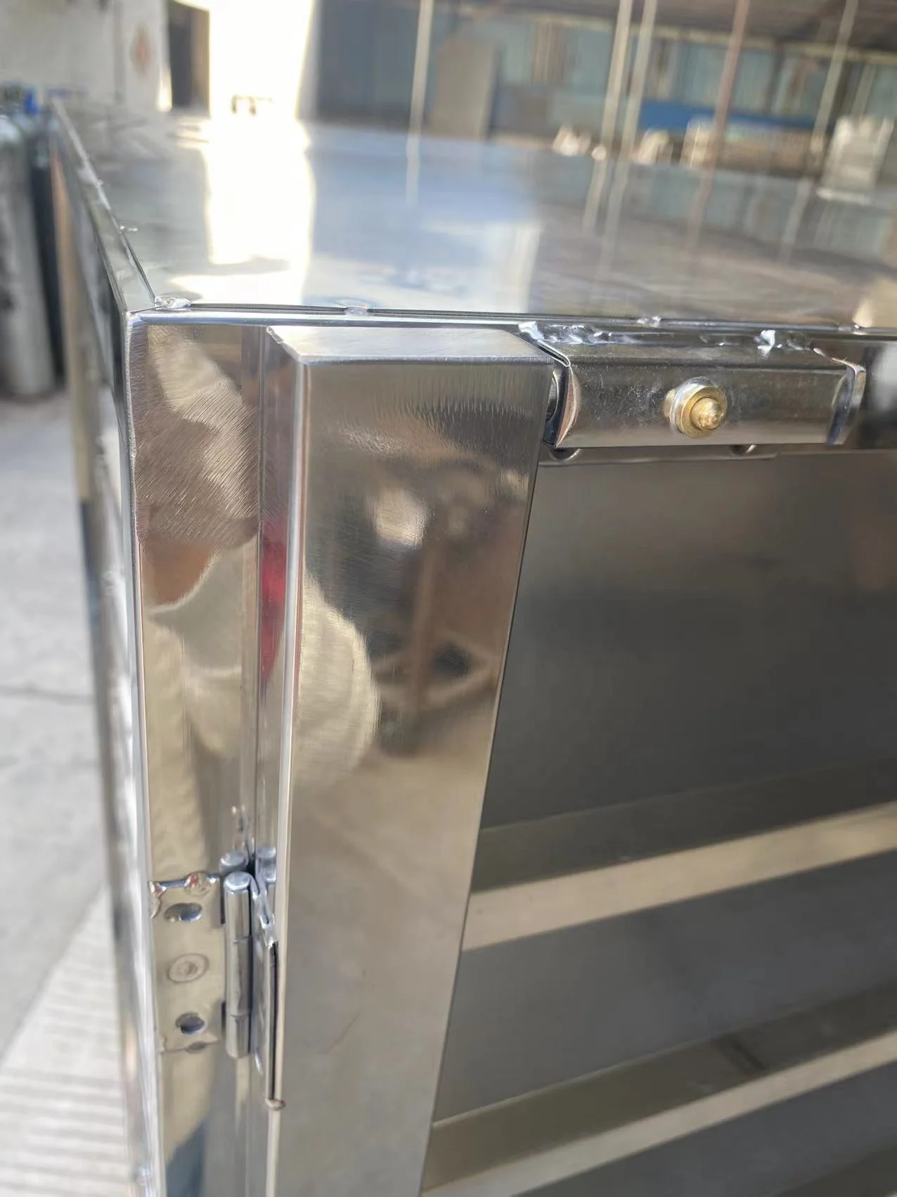 Stainless Steel Tray Trolley Truck with 360 Degree Swivel Wheels  for Oven use