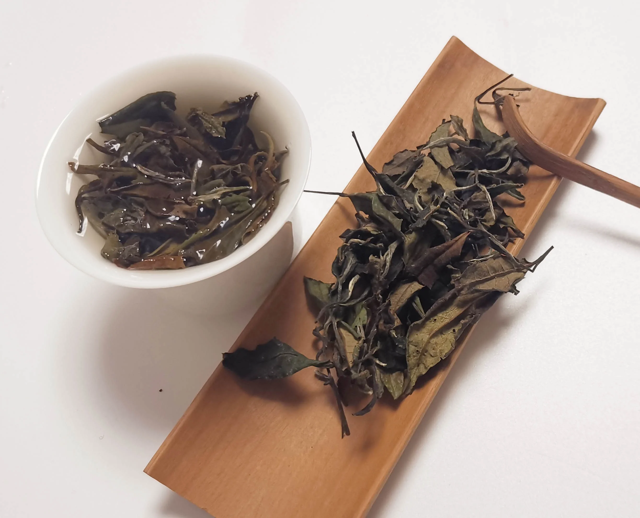 Wholesale high quality private label tea white tea High-altitude organic Ancient Road Baiyun for slim and weight loss meet