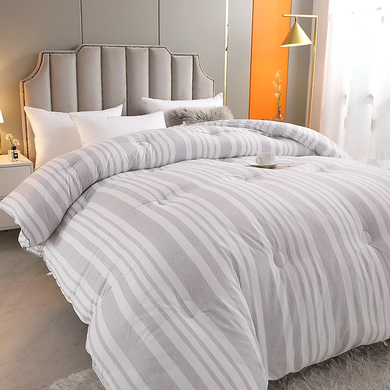Luxury Comforter Filler 100% Polyester Filling King Queen Twin Comforter Warm Soft winter bed quilt in a bag made in china