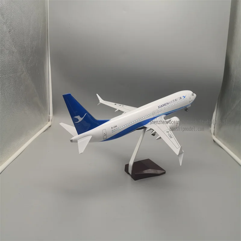 Модель самолета для подарка 1:85 модель 737MAX8 Xiamen Airlines 47 см