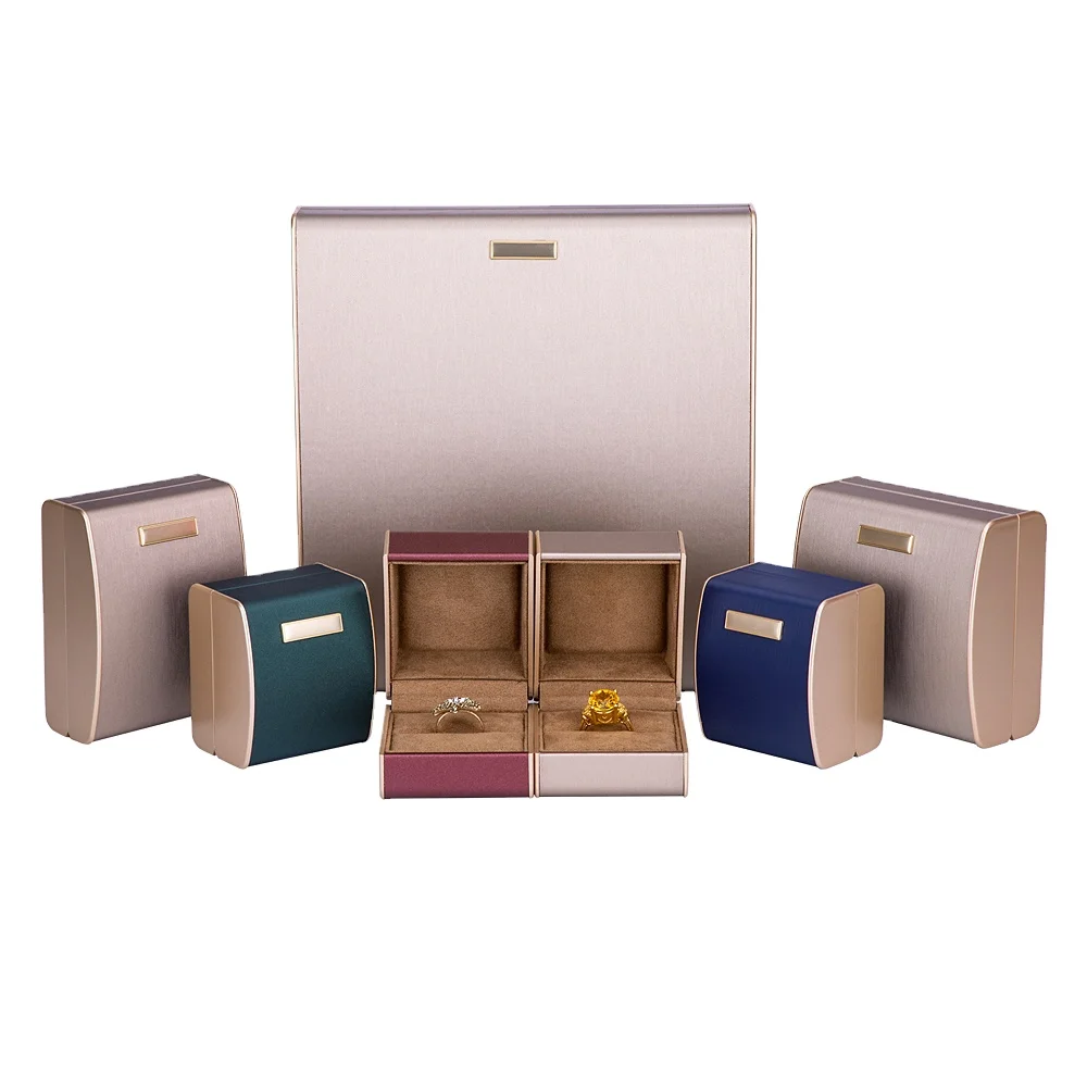 Custom Metal Character Logo Jewelry Packaging Box Flip Luxury Packaging Box High Quality Low Moq Jewelry Box Factory