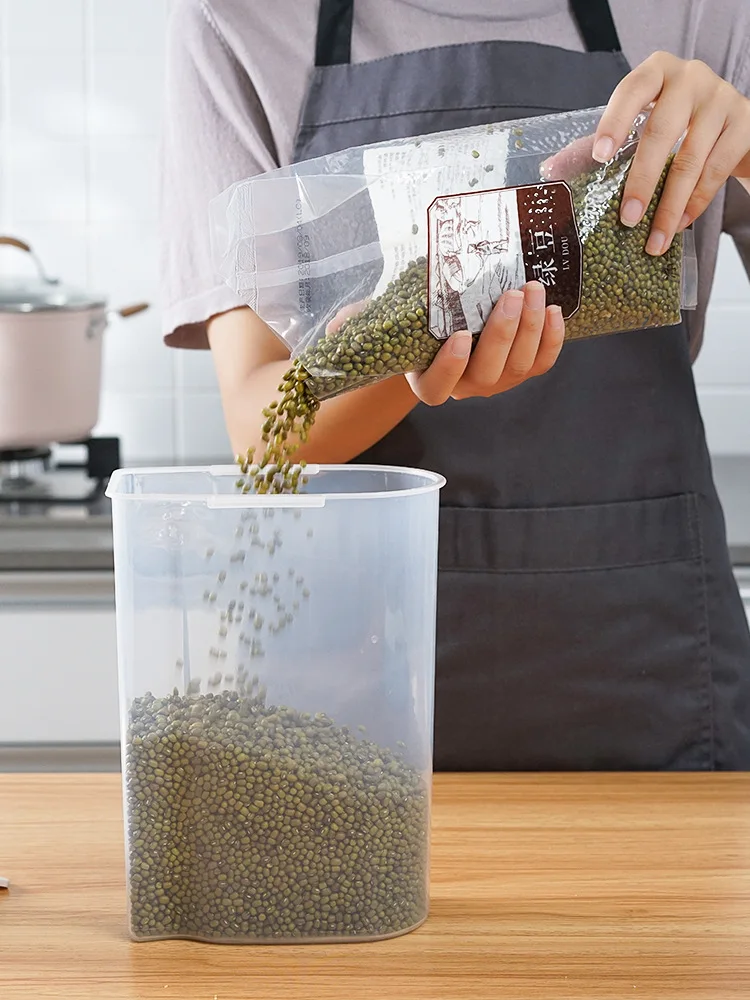 Rice Container Bin with Pour Spout Plastic Clear 2KG or 1.5KG Portable Dumpable Dry Grain Storage Tank with Measuring Cup