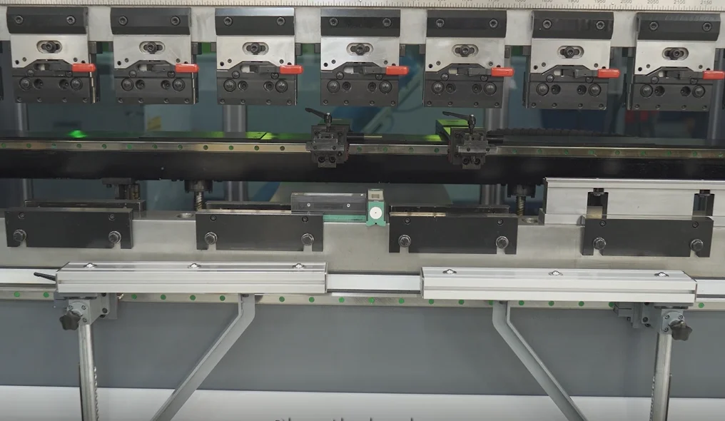 Гибочный станок Cnc Plc ручной листогибочный 63 тонны гидравлический Nc