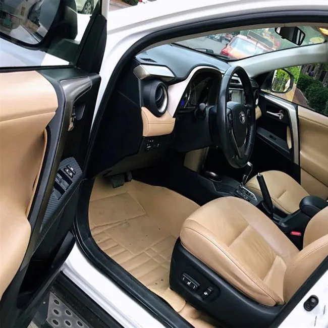  Японский внедорожник б/у RAV4 2013 года для