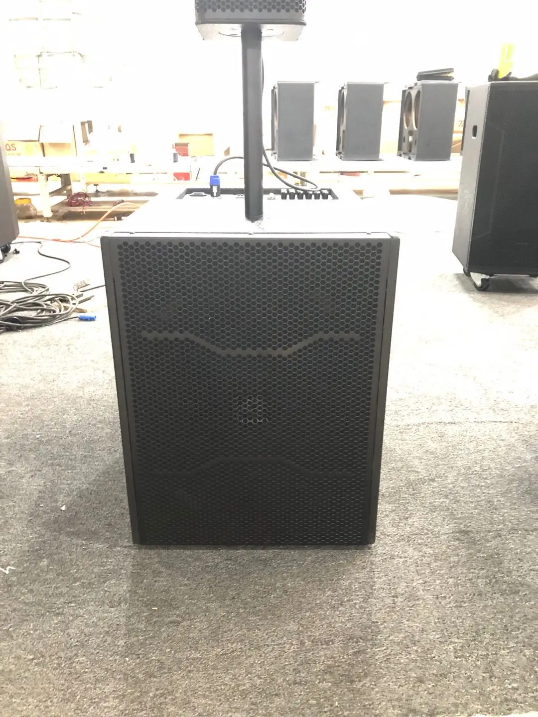 Long distance throw 6.5inch column rechargeable speakers audio system sound professional