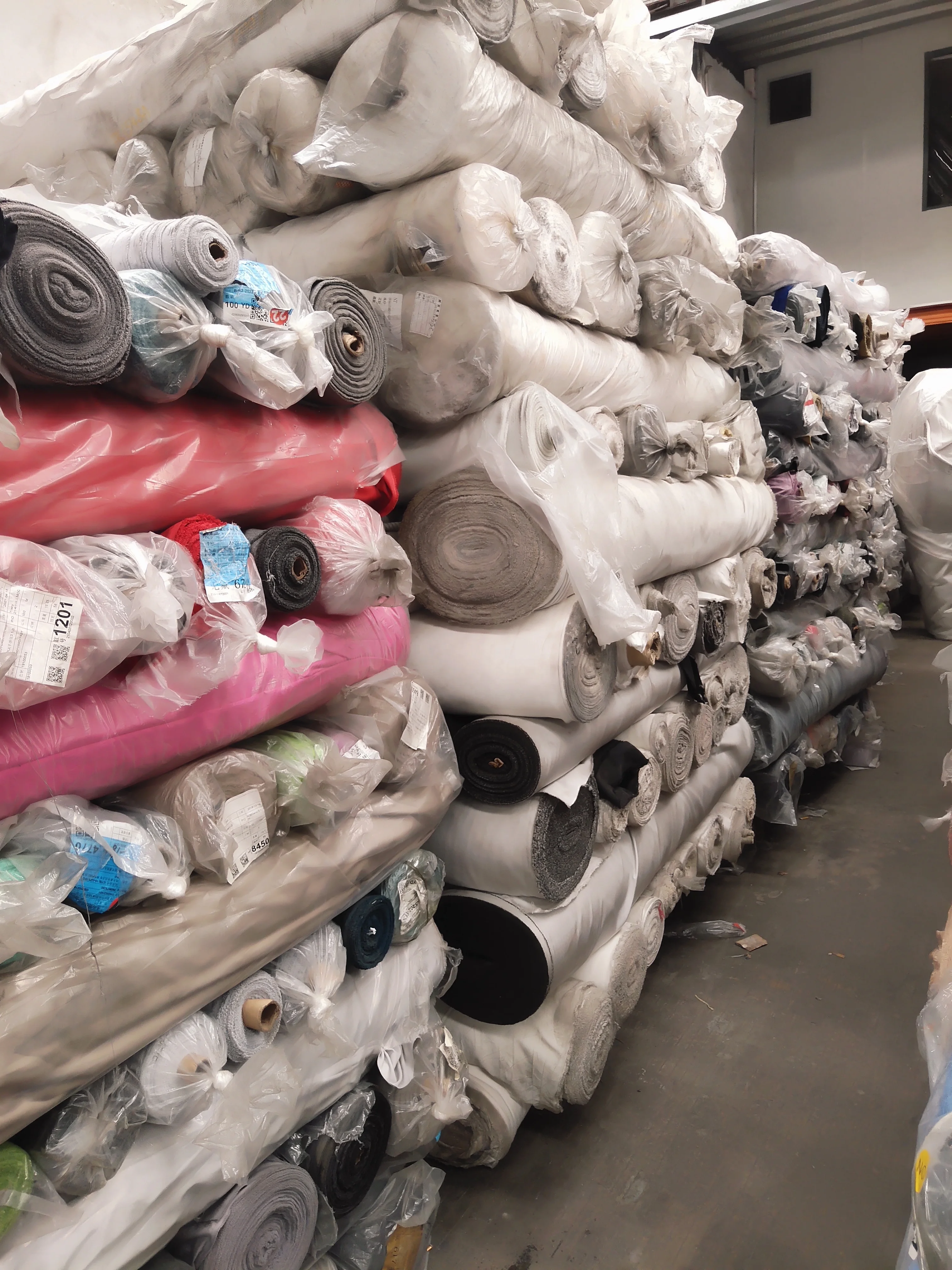 Polyester Oxford  Fabric with Woven Printed Jacquard Design PU Coating Goods Stock Lot Kilo Price