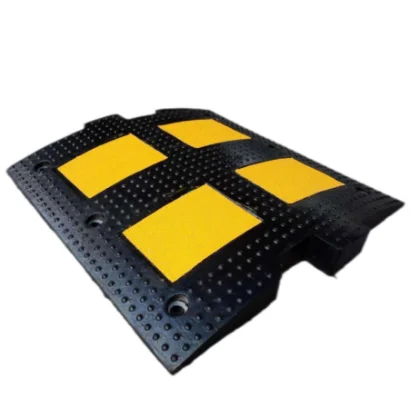 Factory Direct Sale High Intensity  Rubber Road Speed Bump Hump SH19