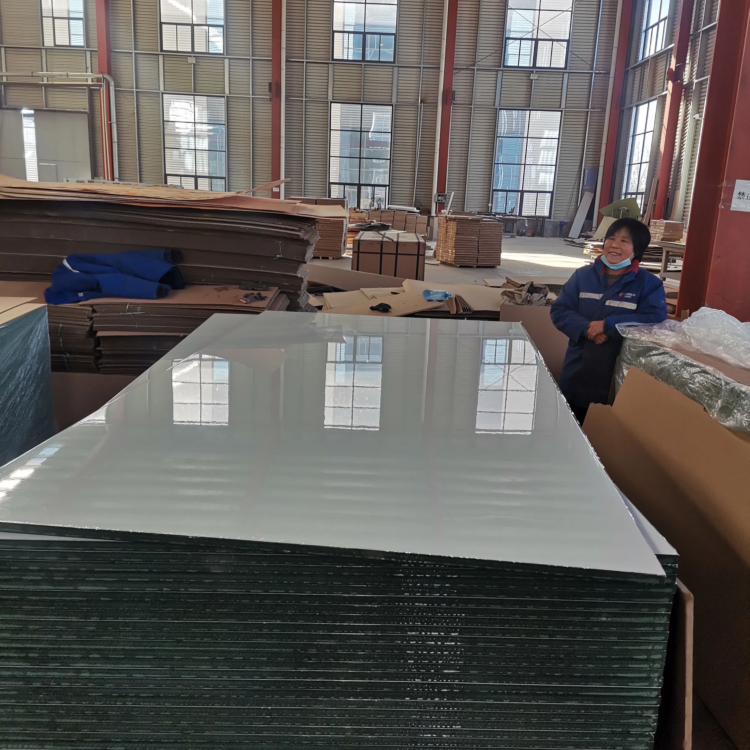 Modern 4x8 UV Coated MDF Board Moisture-Proof 18mm Thickness Cabinets Kitchen Home Furniture Meeting E0/E1 Formaldehyde Emission