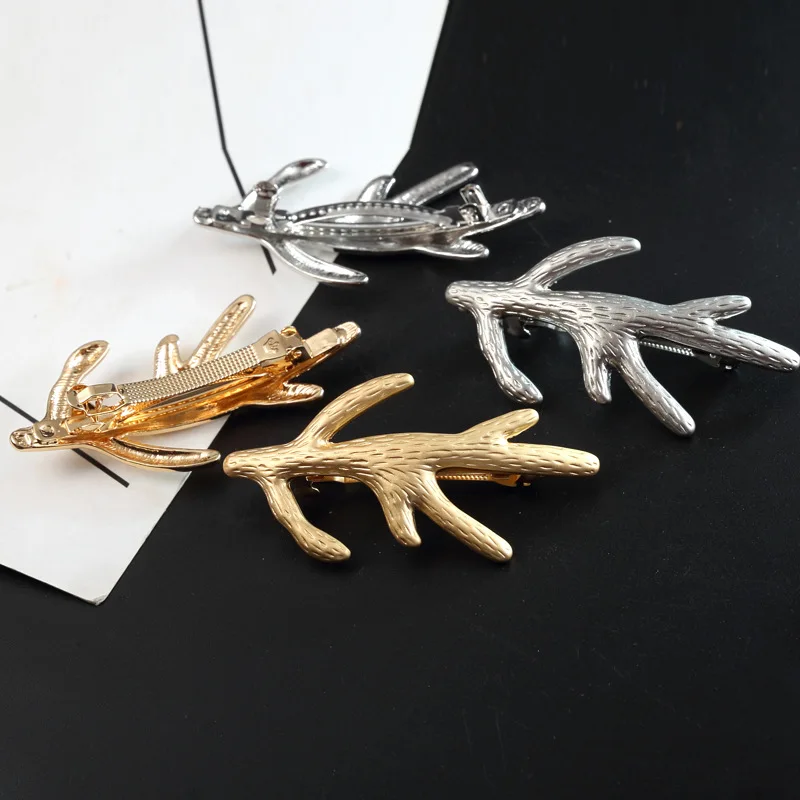 
Amazon Mahogany branches elk side clip a character clip antler hair clip hair ornament 
