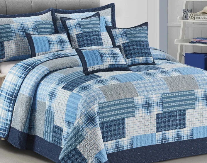 2022 Spring season popular quilt sets kinds of patterns available fabric quilts customized size bedding covers for room