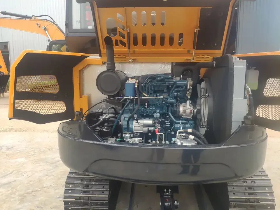 Excavator Accessories Small Black Valve  Pilot Valve Main Relief Valve