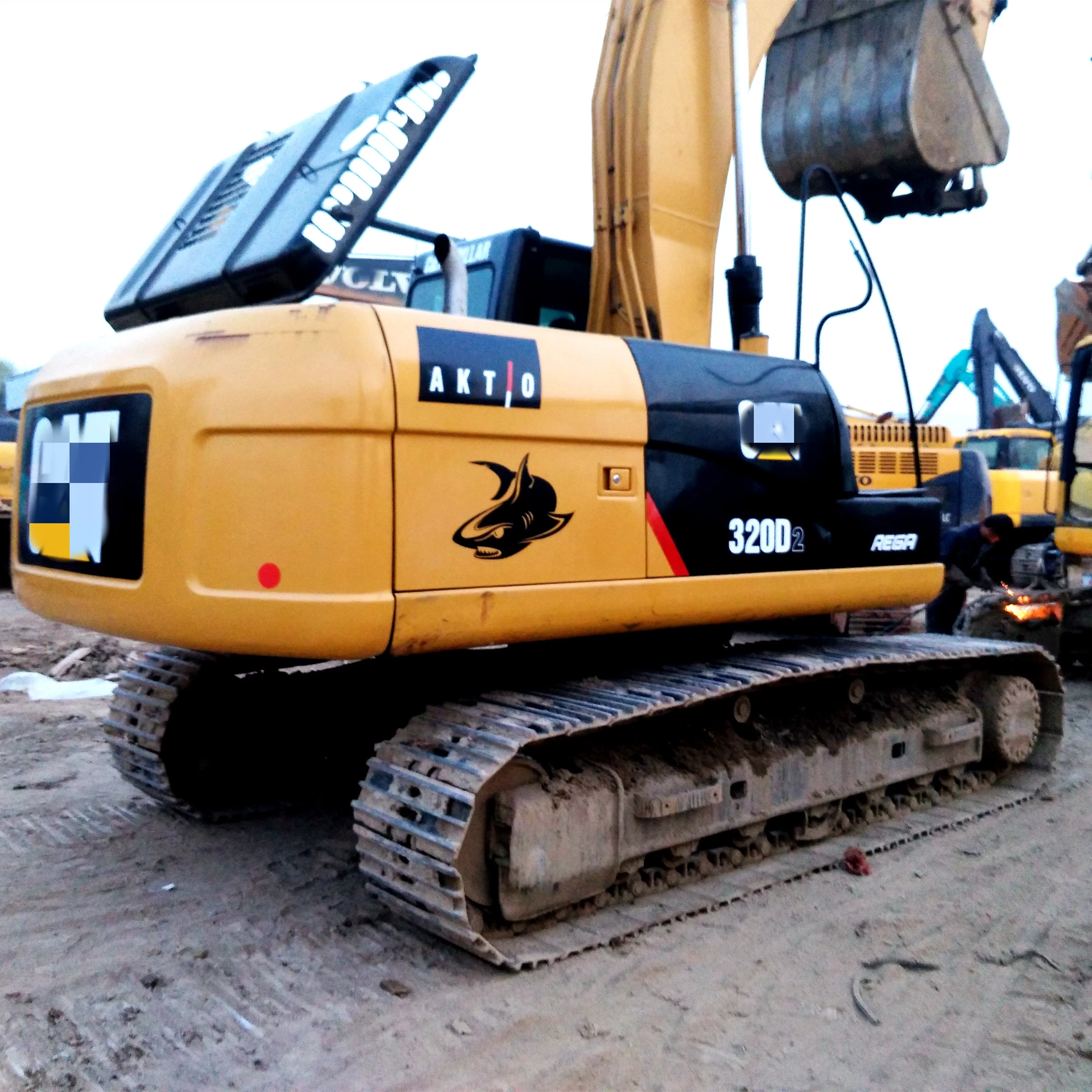 High quality and active Second Hand used Excavators CAT 320 in China