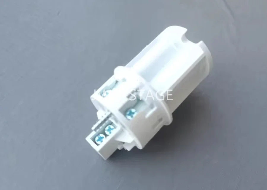 16 Amp Industrial Plug with Special One Split Two and One Pull Six Wiring