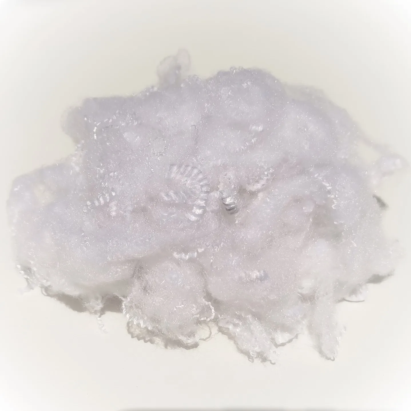 Полиэфирное волокно для наполнения * 25 мм (класс B) твердое силиконизированное переработанное