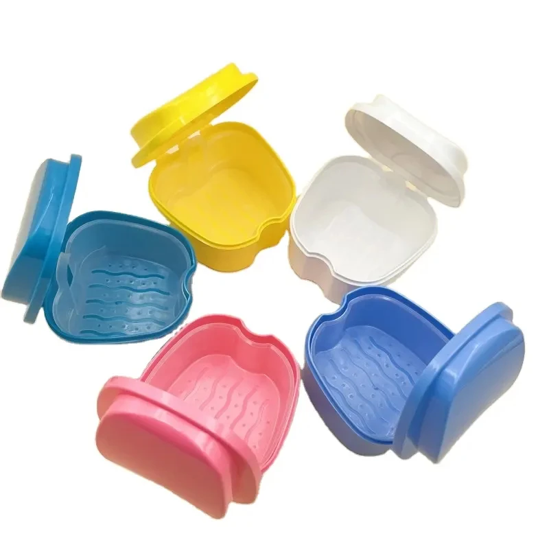 Custom LOGO Apple Shape Plastic Dental Box Mouth Guard Storage Case Dental Dentures Retainer Box Drain Water Plastic Case