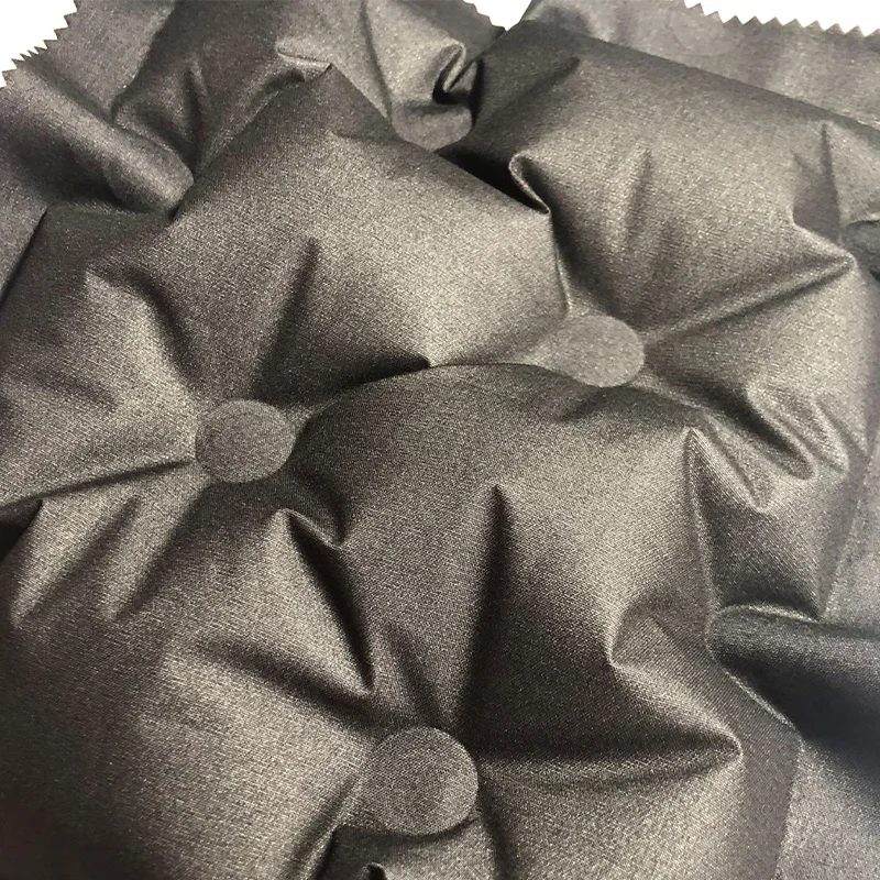 Хорошая-Цена по индивидуальному заказу четырех-в-одном бесшовные 3D рельефной ткани 150gsm 100% полиэстер ткань для вниз куртка