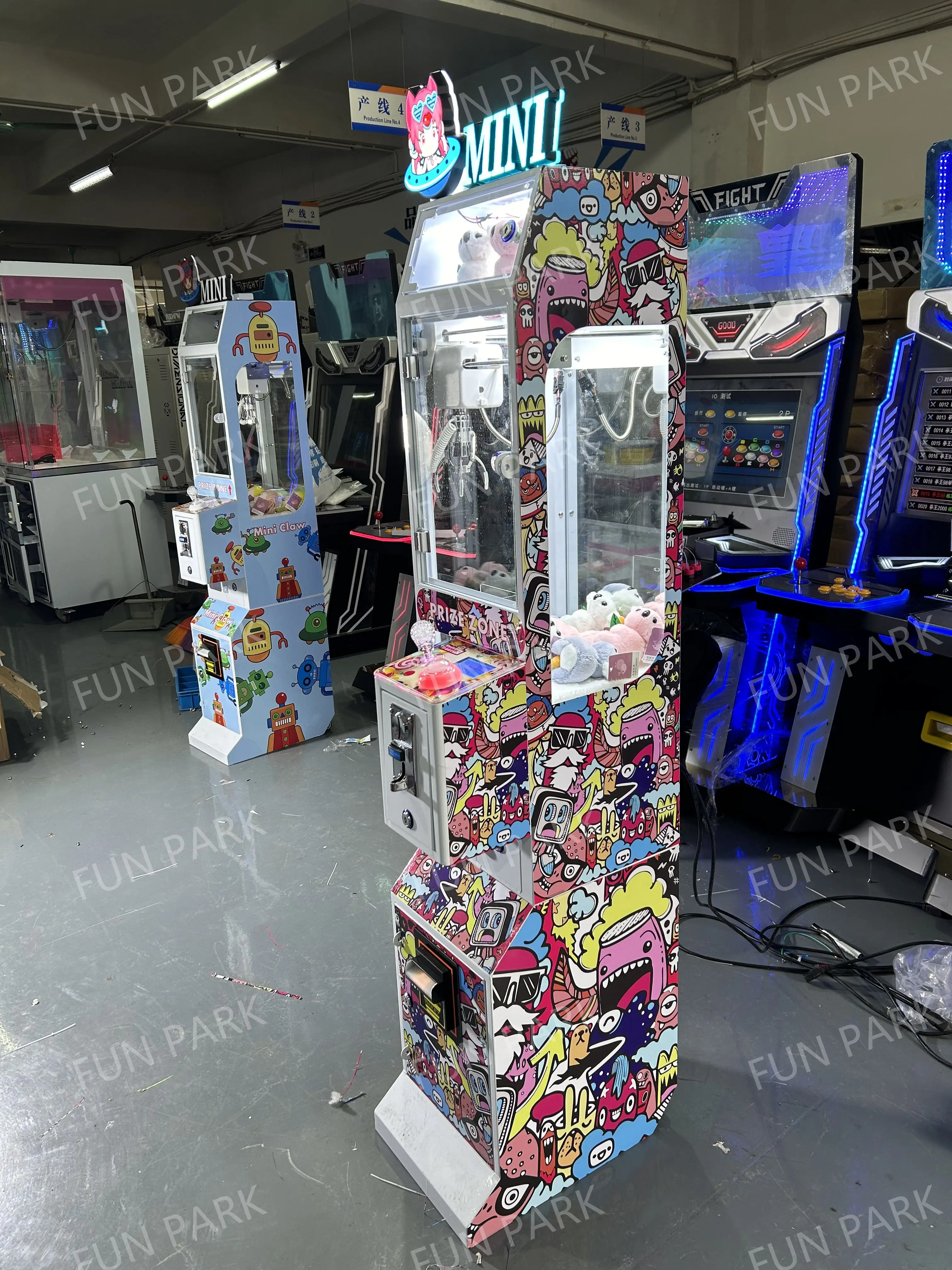 Direct Factory Manufacturer Coin-Operated Mini Toy Crane Machine for Entertainment Centers