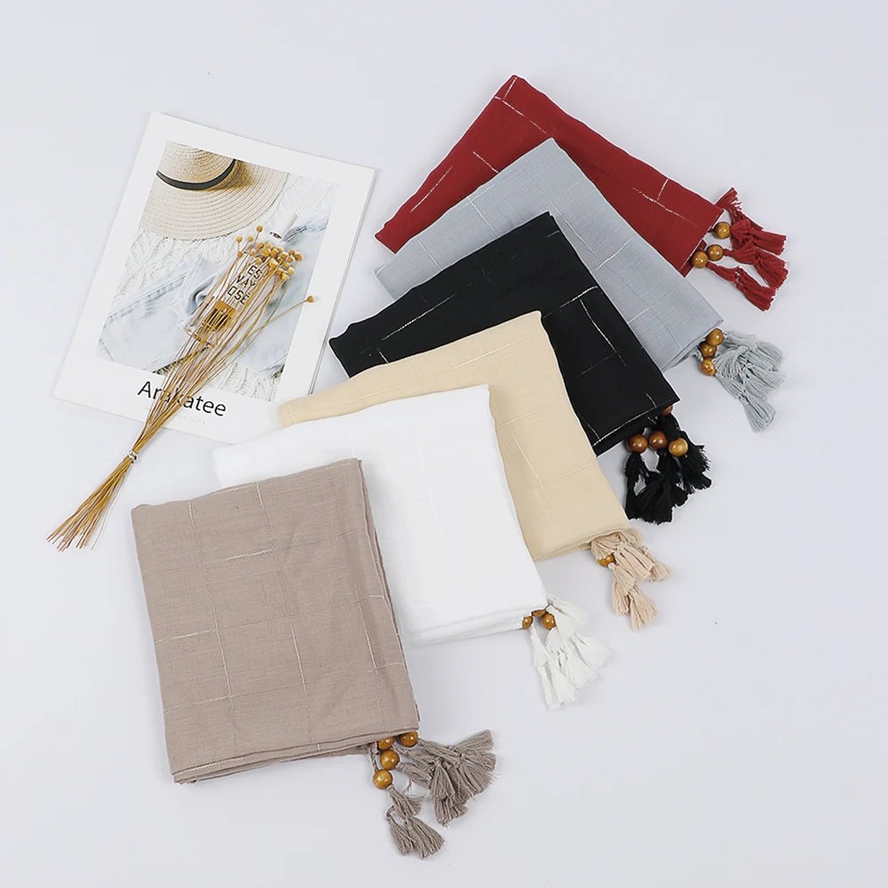 Best Selling Muslim Woman Scarf Large Size Malaysia Grid Printed Hijab Cotton Shawls With Tassels And Wood Beads
