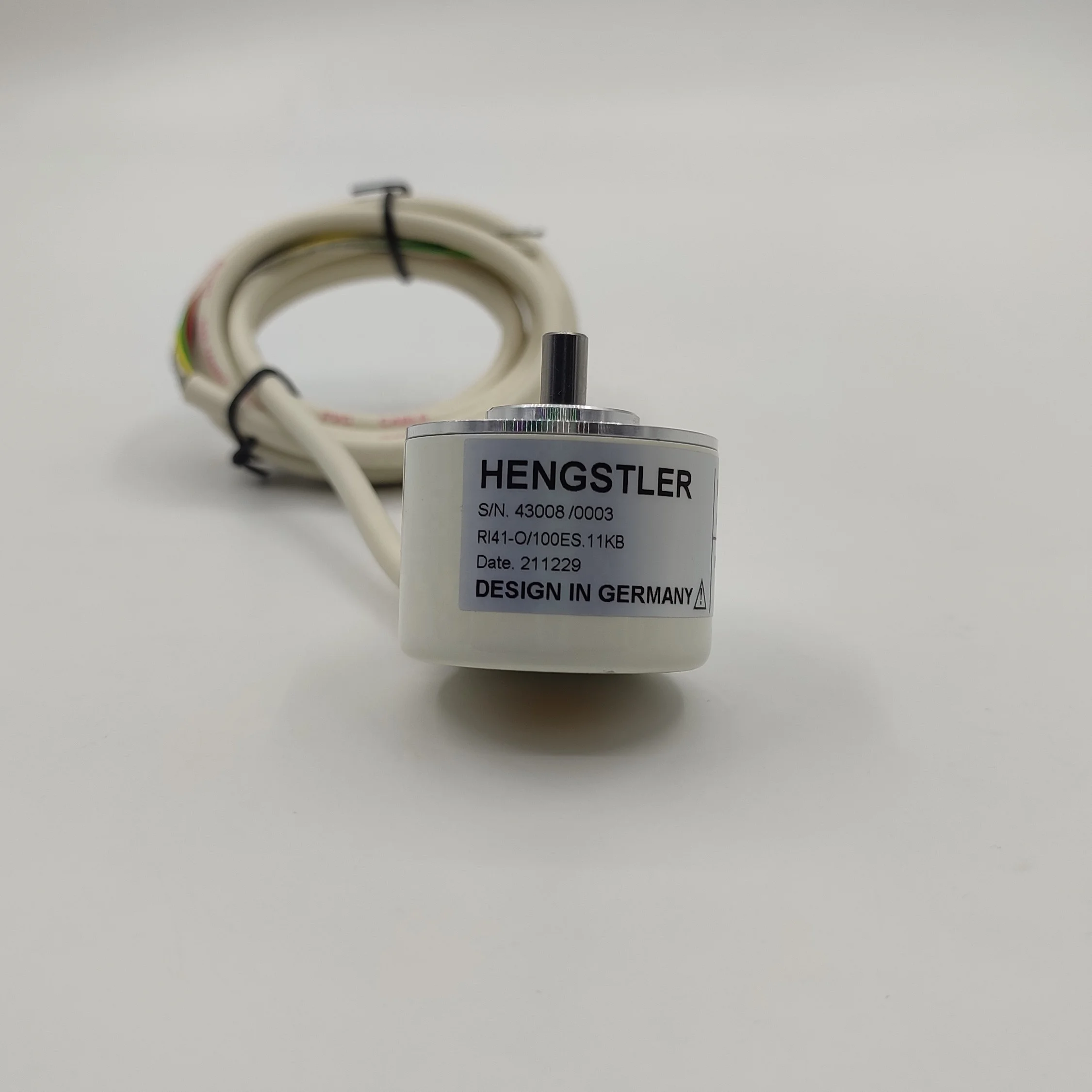 EI40/0600ES.11CB    HENGSTLER  Solid  shaft rotary encoder  New original genuine goods are available from stock