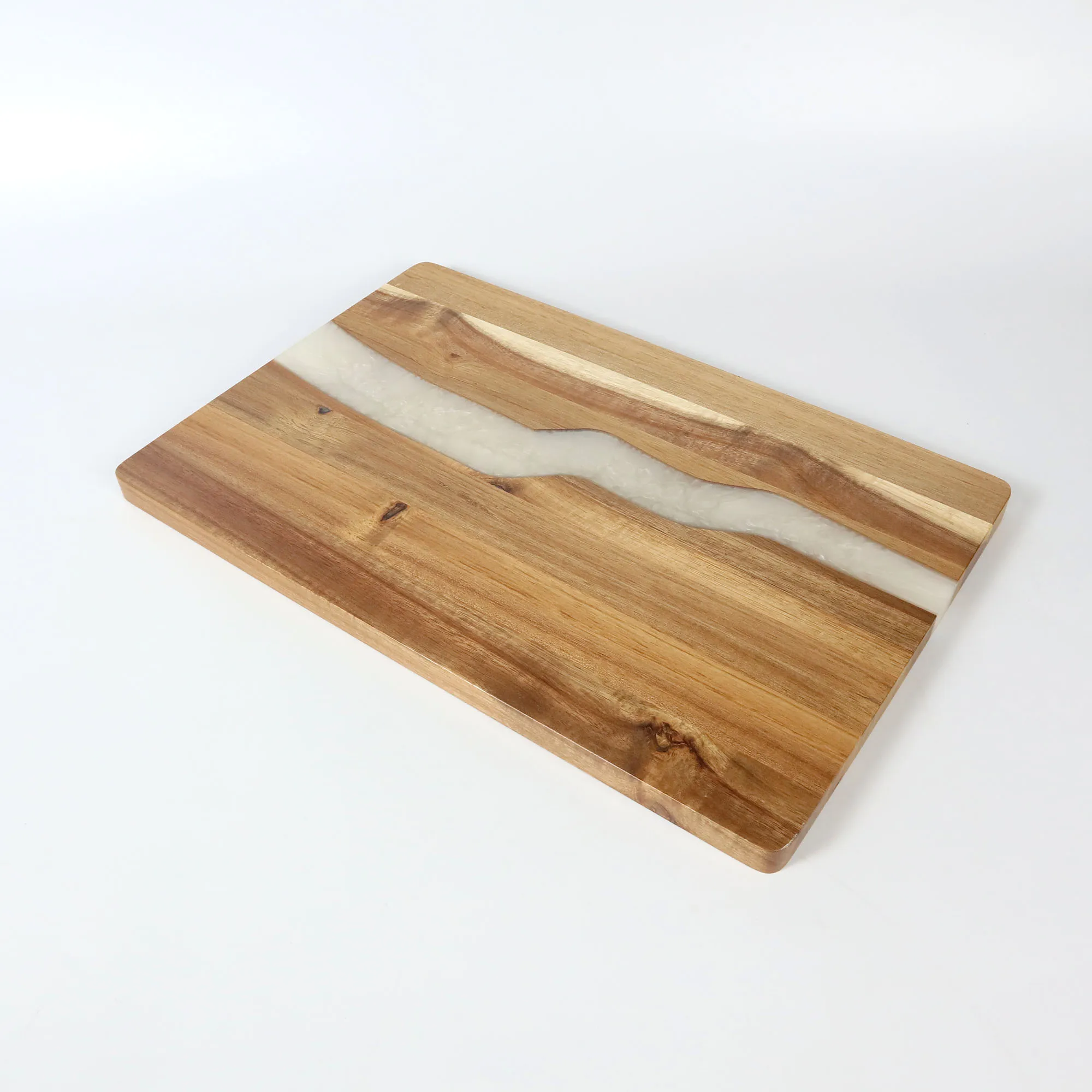 Luxury High Quality Personalized Acacia Wood Epoxy Resin Cutting Board for Kitchen