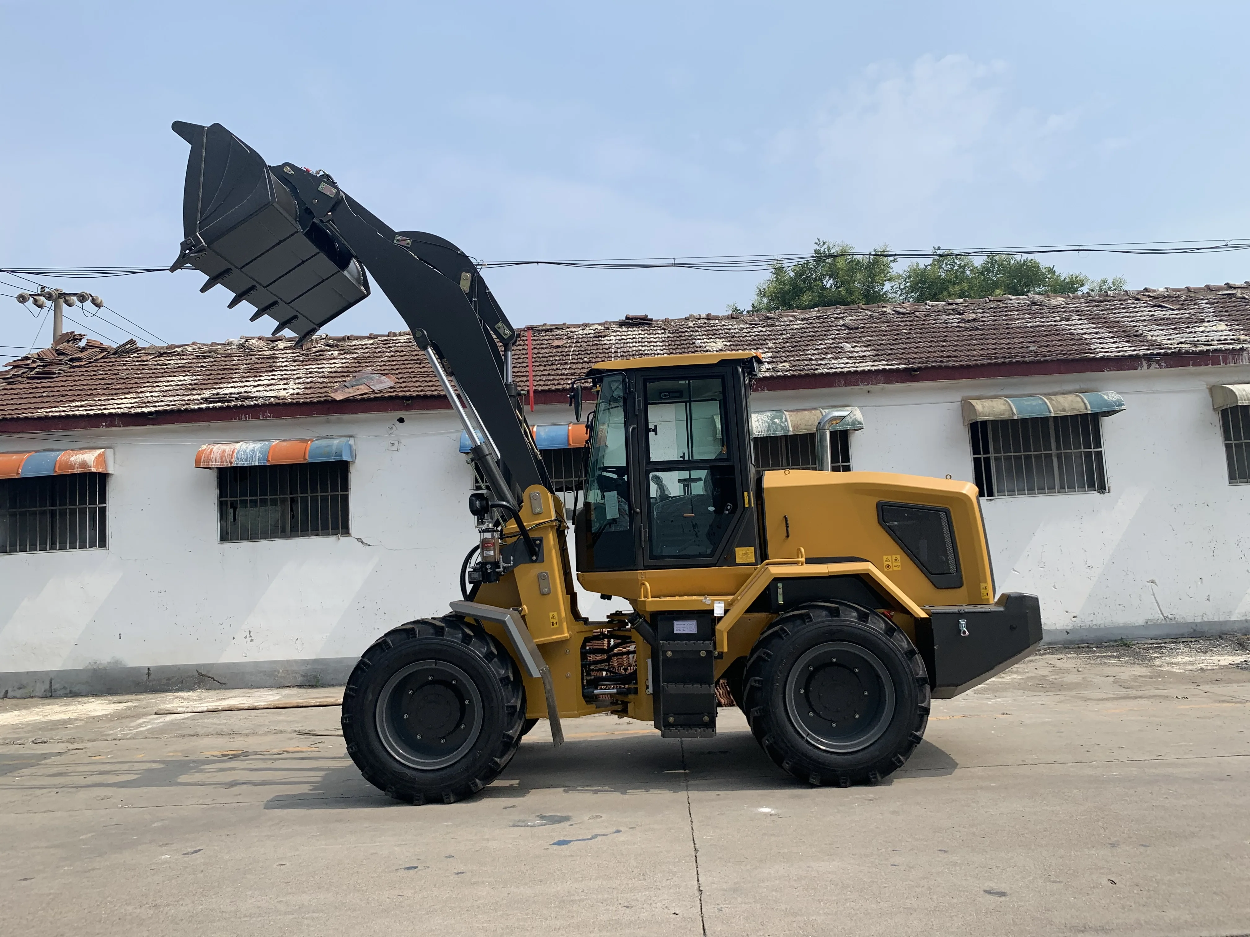 Фронтальный колесный погрузчик Huizhong HZM927 S270 ZL20 для тяжелых условий эксплуатации 2 5 тонны продажа с двигателем
