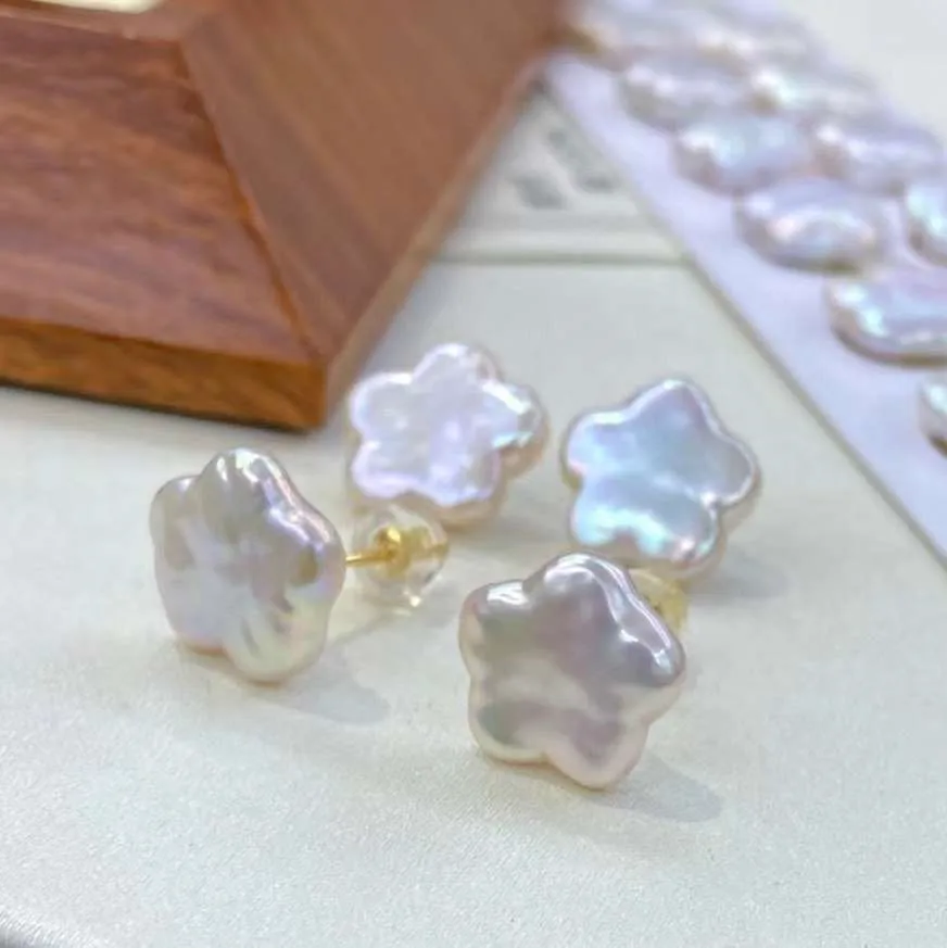 Hot selling S925 sterling silver earrings, new natural freshwater Baroque shaped plum blossom pearl stud earrings