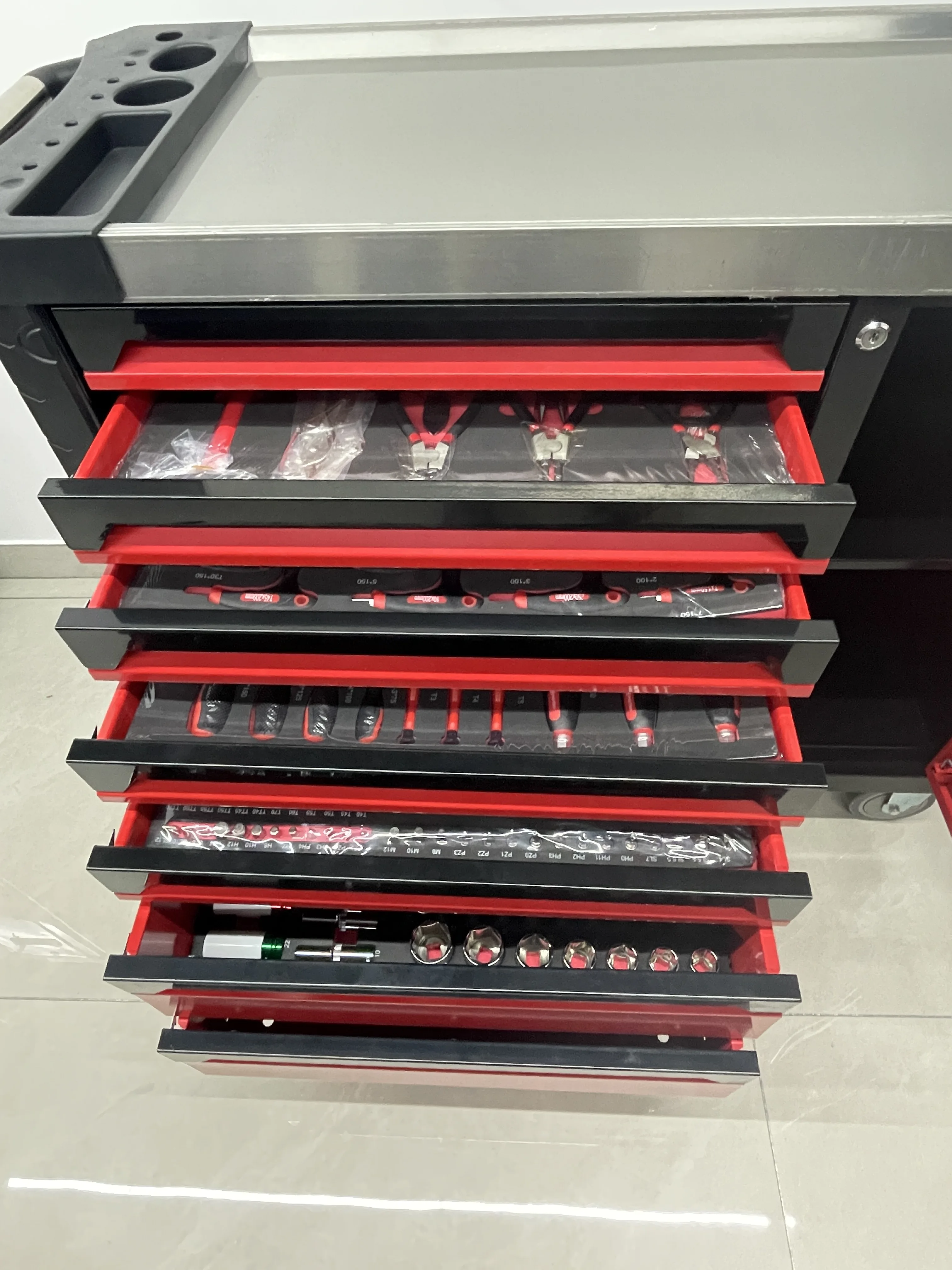 CE 8 Drawers Garage Heavy Duty Metal Tool Cabinet Storage Tool Trolley/ Chest / Cart With 258 Tool Sets Maintenance Hand Sets