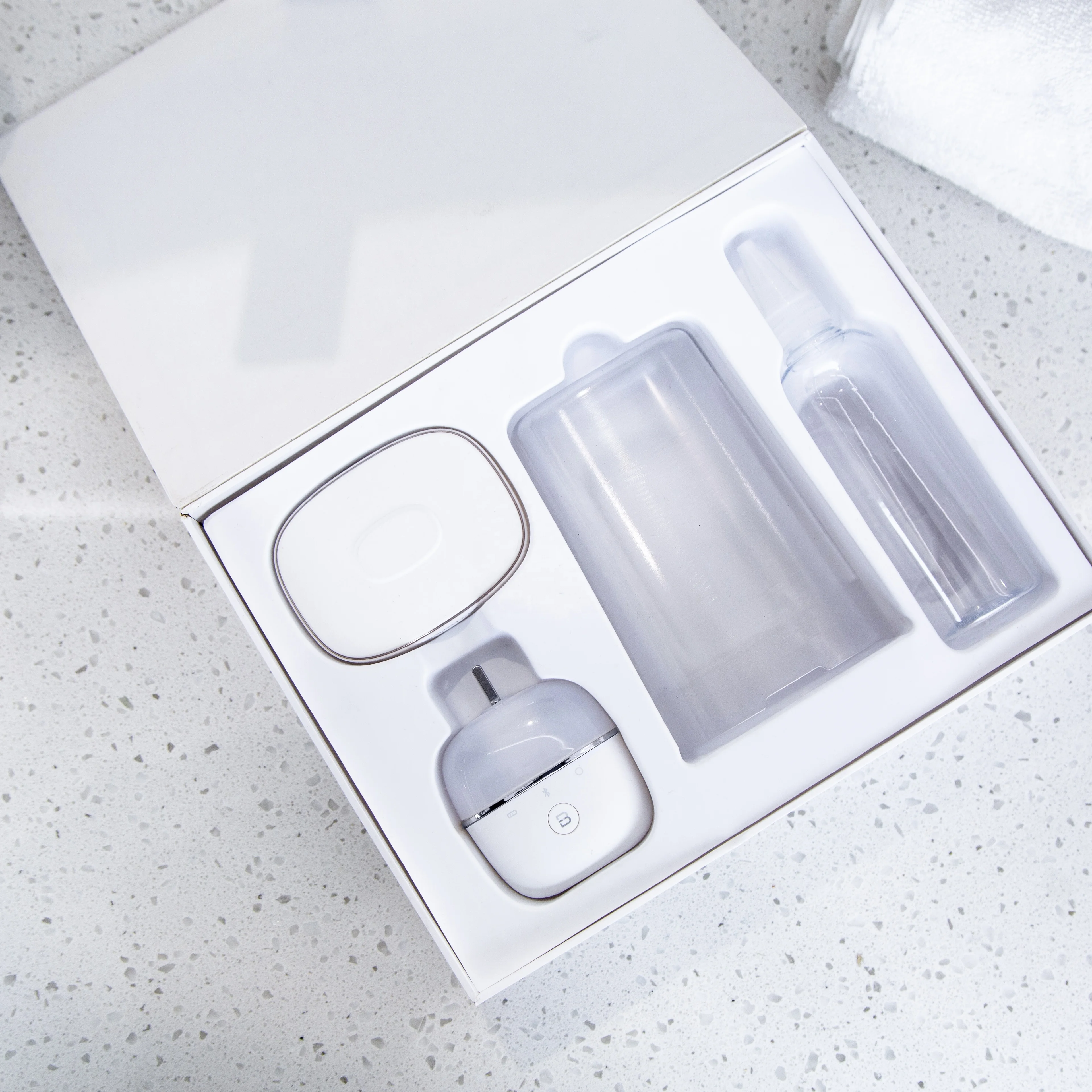 Clean room production mini rechargeable shape cute electric u-shaped toothbrush