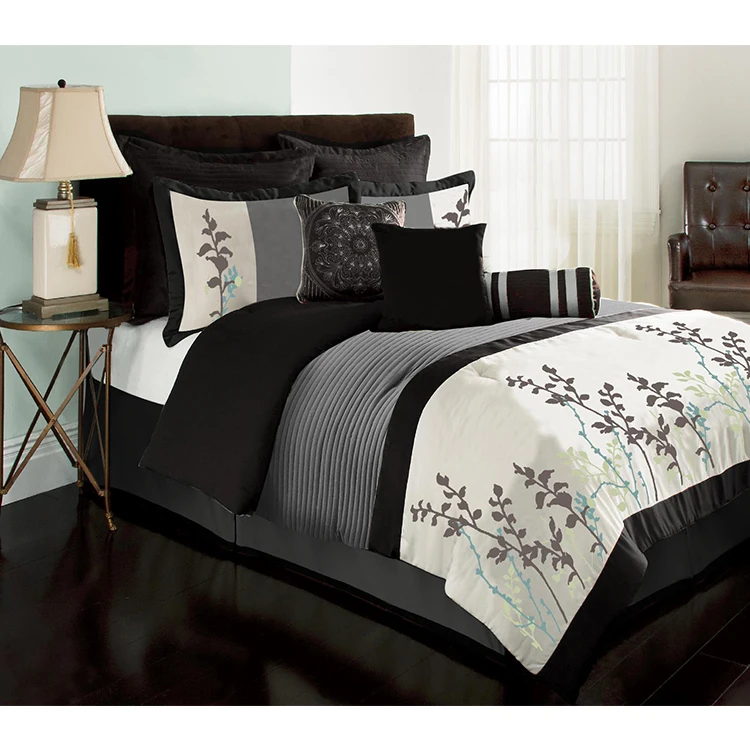 
comforter/quilt with jacquard, stitching and elegant embs. 