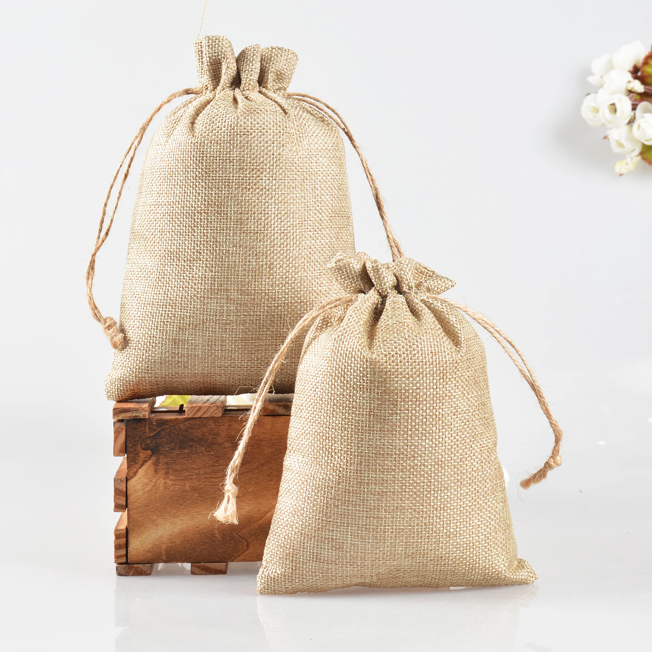Wholesale Burlap Gift Sack Jute Rope Gift Bags For Wedding Party Favor Drawstring Bags Pouch Custom Logo Accept