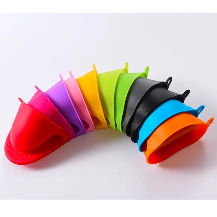 Heat-resistant silicone mitts