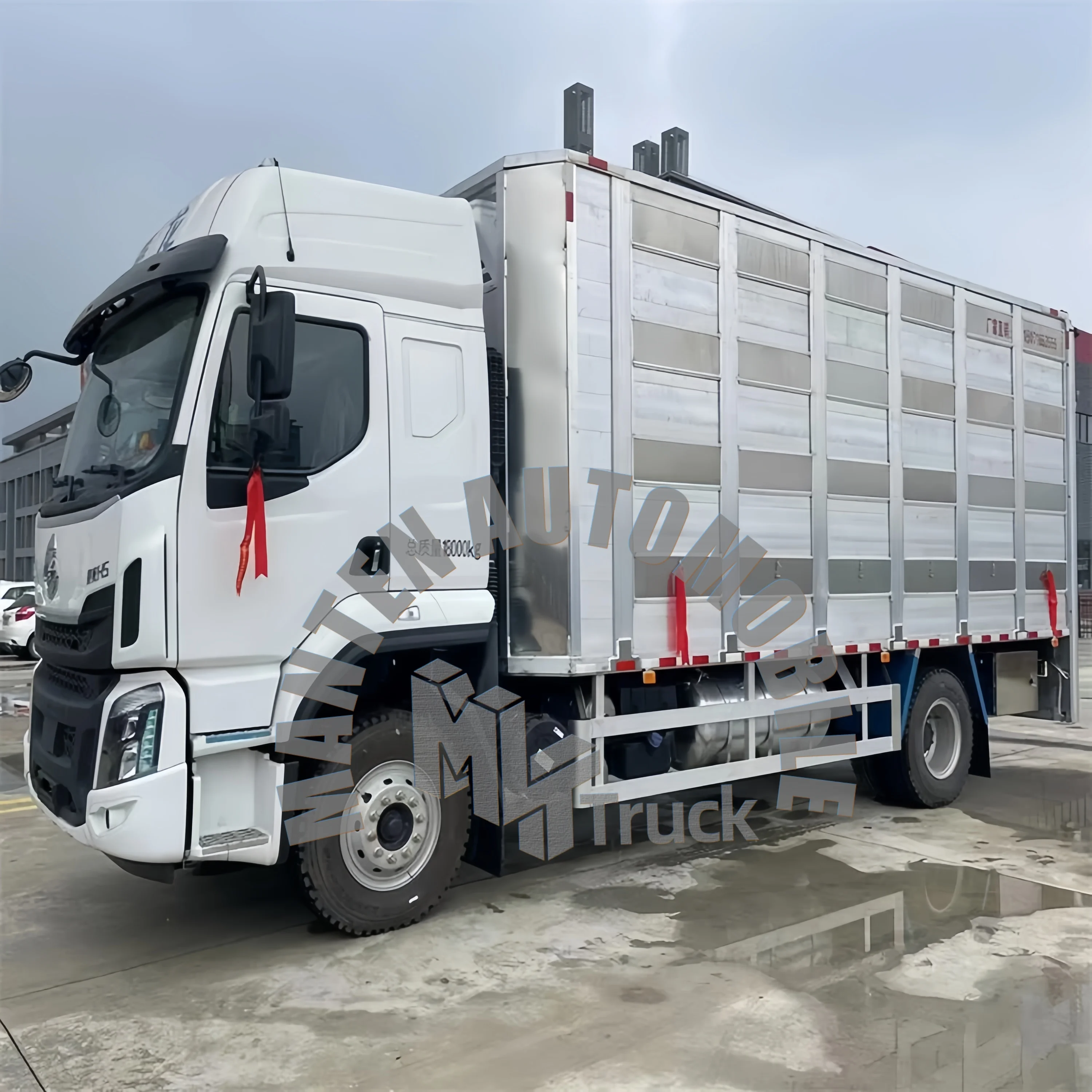 Dongfeng LHD каретка для перевозки скота с Кормушками Транспортная Машина птицы обогревателями