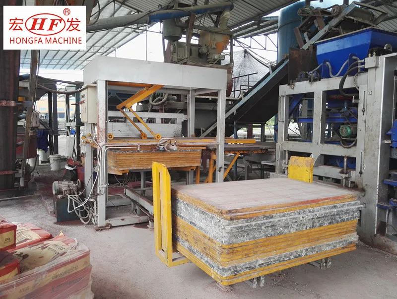 High Quality Concrete Hollow Block Machine Automatic Machine Make Solid Cement Brick Interlocking Paving Brick Tile Factory