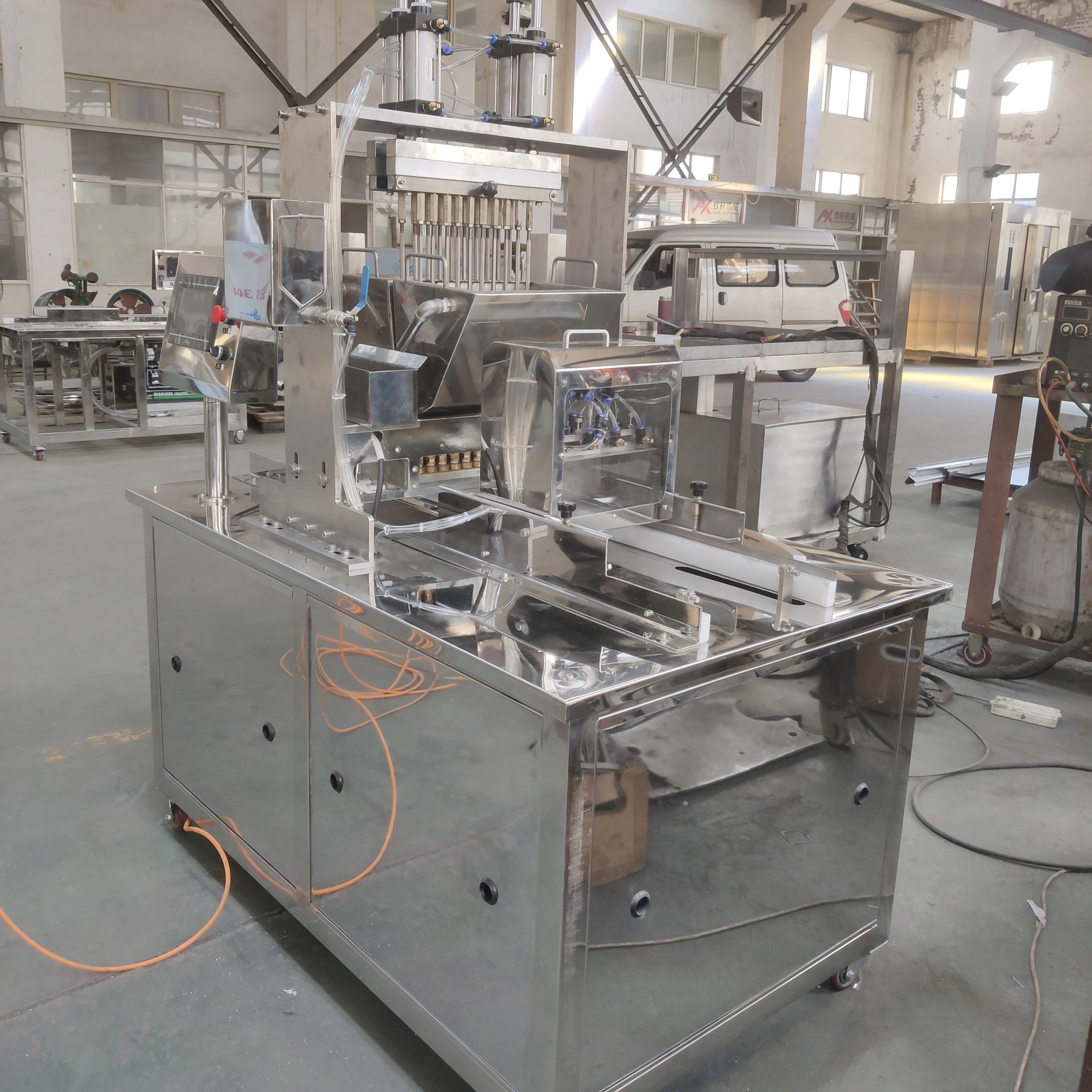 Semi-auto soft milk gummy jelly candy making custom machine