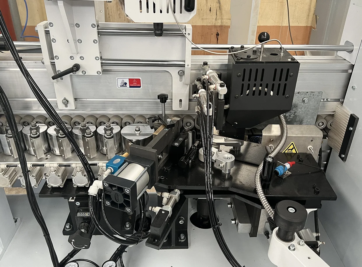 Full range edge banding machine edge bander with 2 PUR glue pot for cabinet and door board edge banding machine