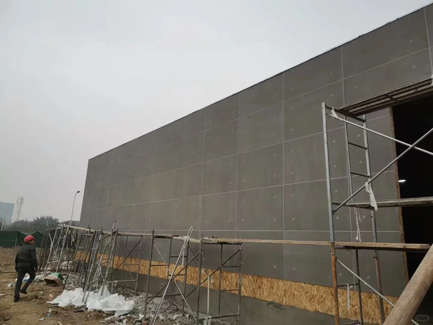 Фиброцементная плита 5 мм 9 с внешней текстурой полированная огнестойкая армированная для перегородок и стеновых панелей