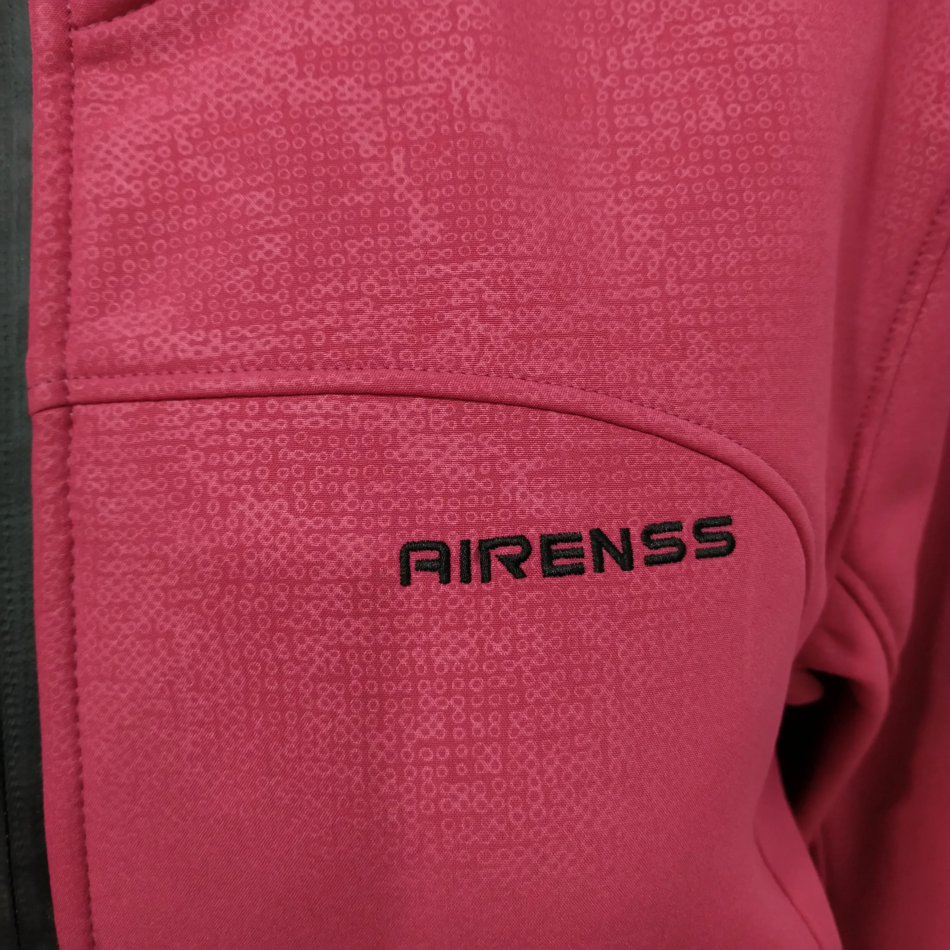 Женская куртка на молнии спереди с логотипом под заказ