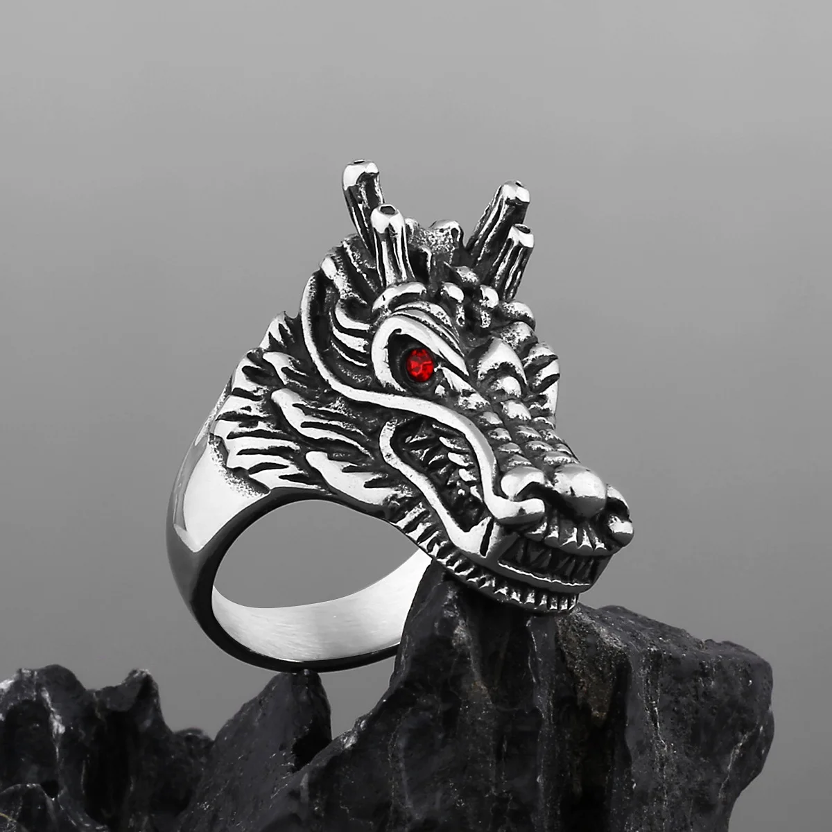 Vintage Viking Nodic Red Eye Dragon Ring Retro Men Stainless Steel Dragon Head Ring for Animal Hip Hop Biker Jewelry