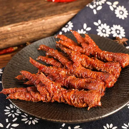 Tiger skin and chicken claws are crispy and juicy