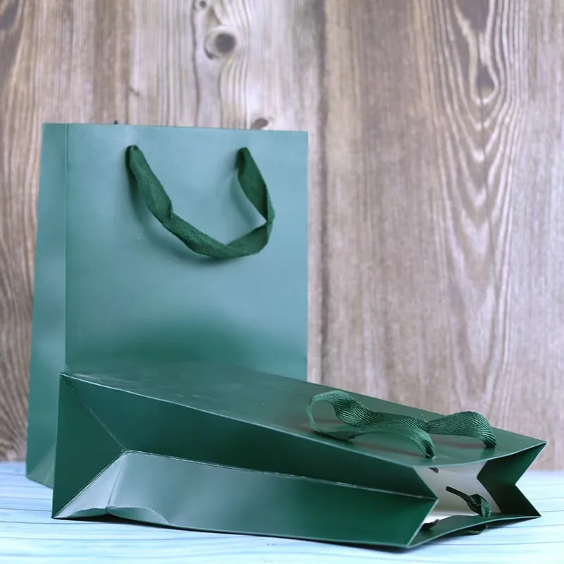 Custom Luxury Black Clothes Store Retail Packaging Bag Gift Carry Bags Boutique Shopping Paper Bags With Your Logo