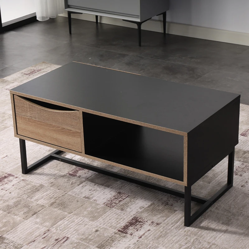  Маленький деревянный металлический кофейный столик с диваном для продажи в гостиной