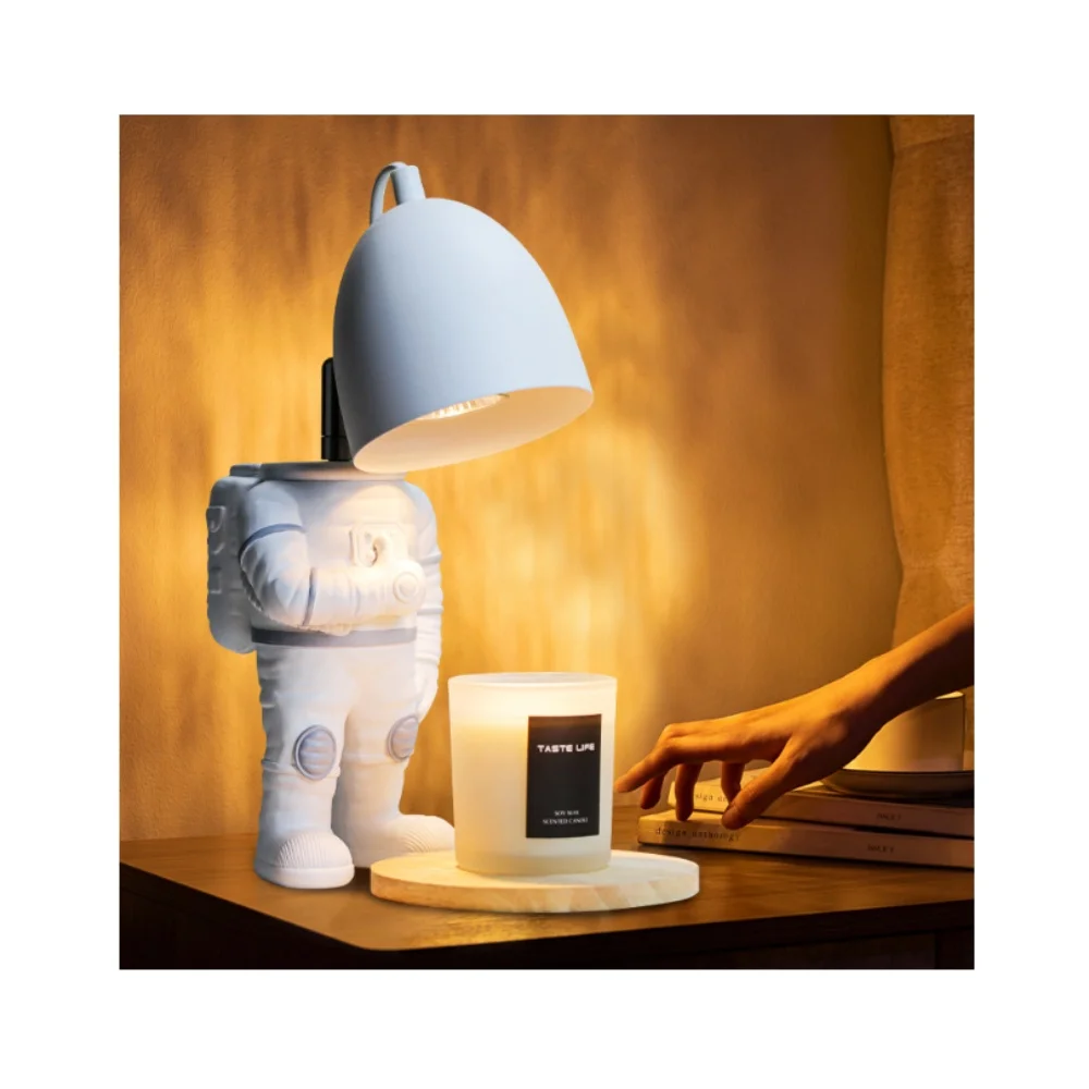 Robot Astronaut LED Night Light Electric Metal Candle Warmer Aromatherapy Melting Wax Lamp Bedside Bedroom Decor Home Atmosphere