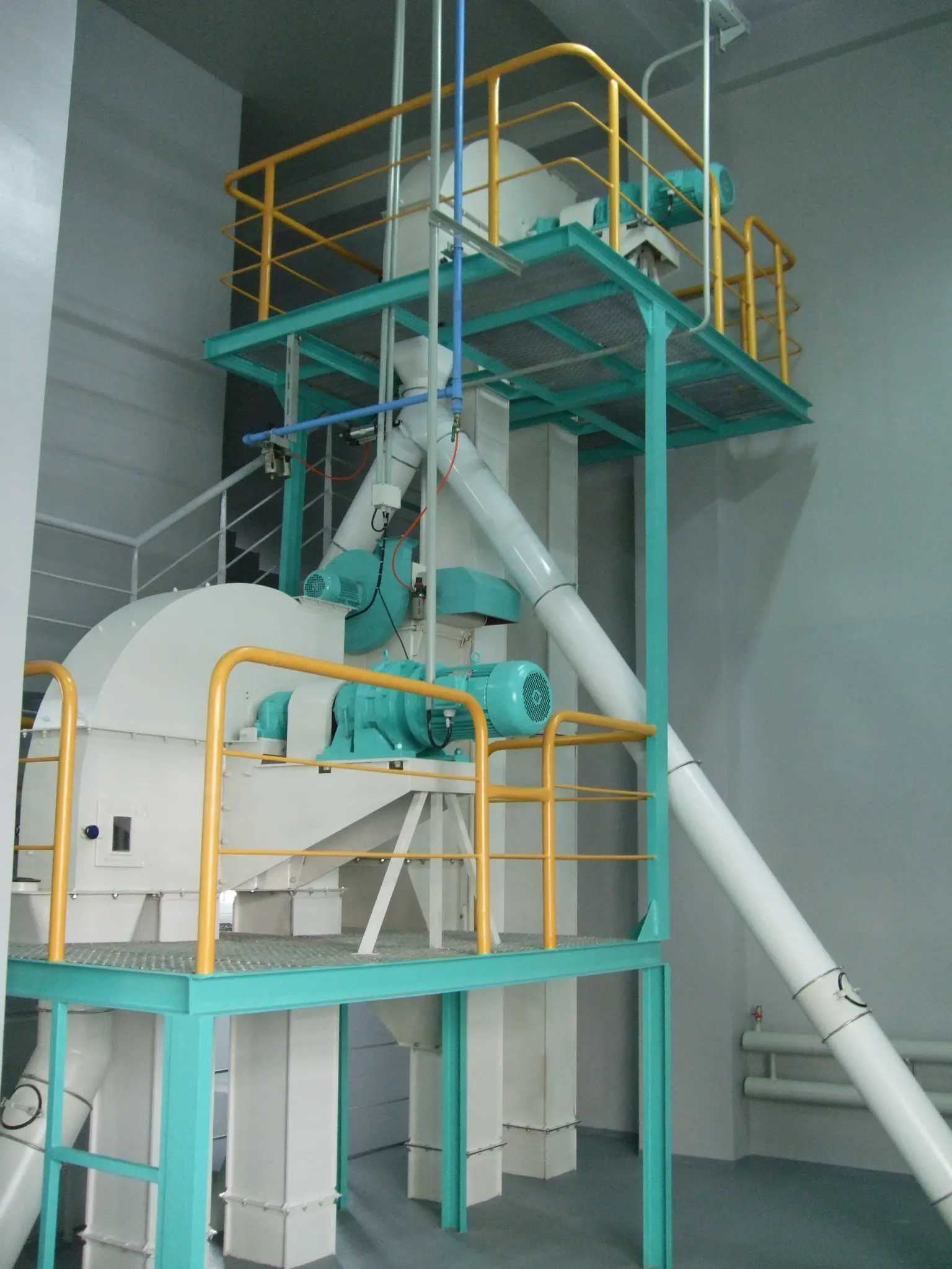 Feed Mill Plant 25Ton Poultry Livestock Mash Feed Making Plant