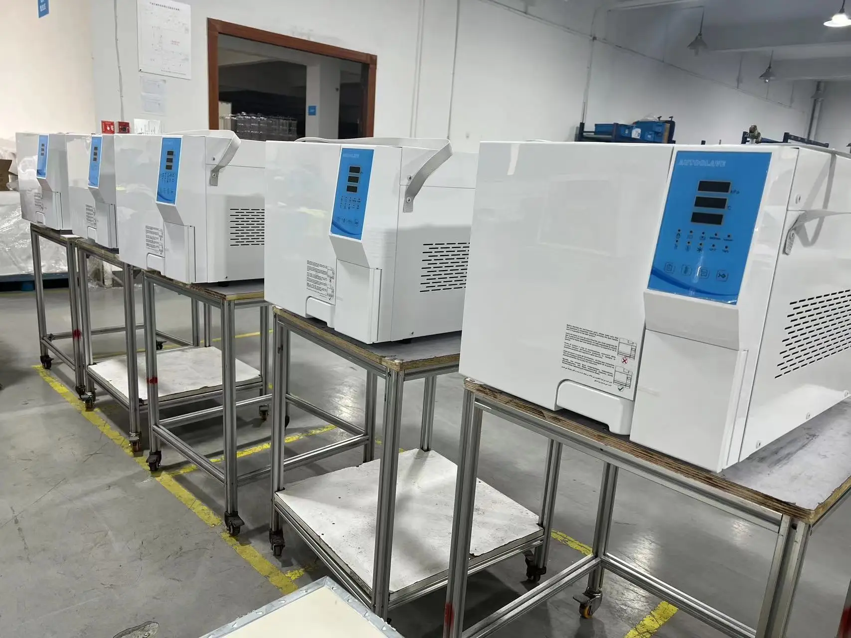 Economic Class B Dental Touch Screen Autoclave Sterilizer  With Printer 18L 23L autoclave with Pre-Vacuum Drying Function