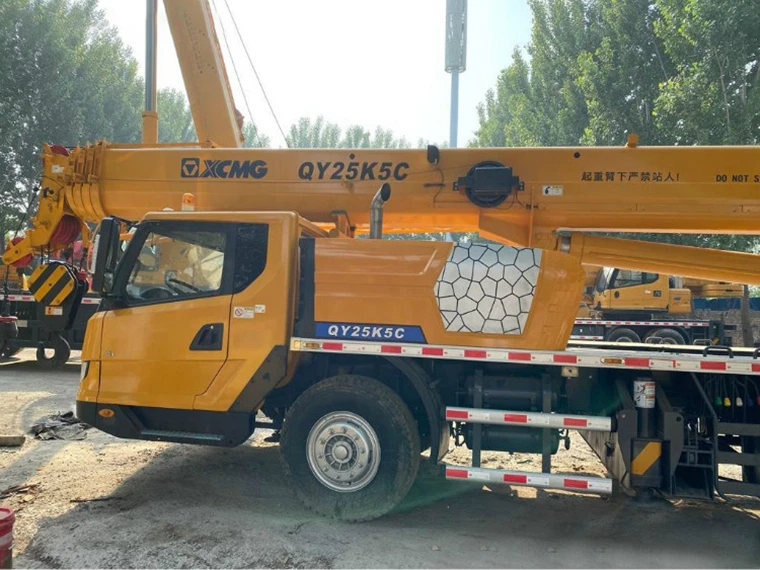 xcm g 25 ton mobile truck crane with 5 sections QY25KC