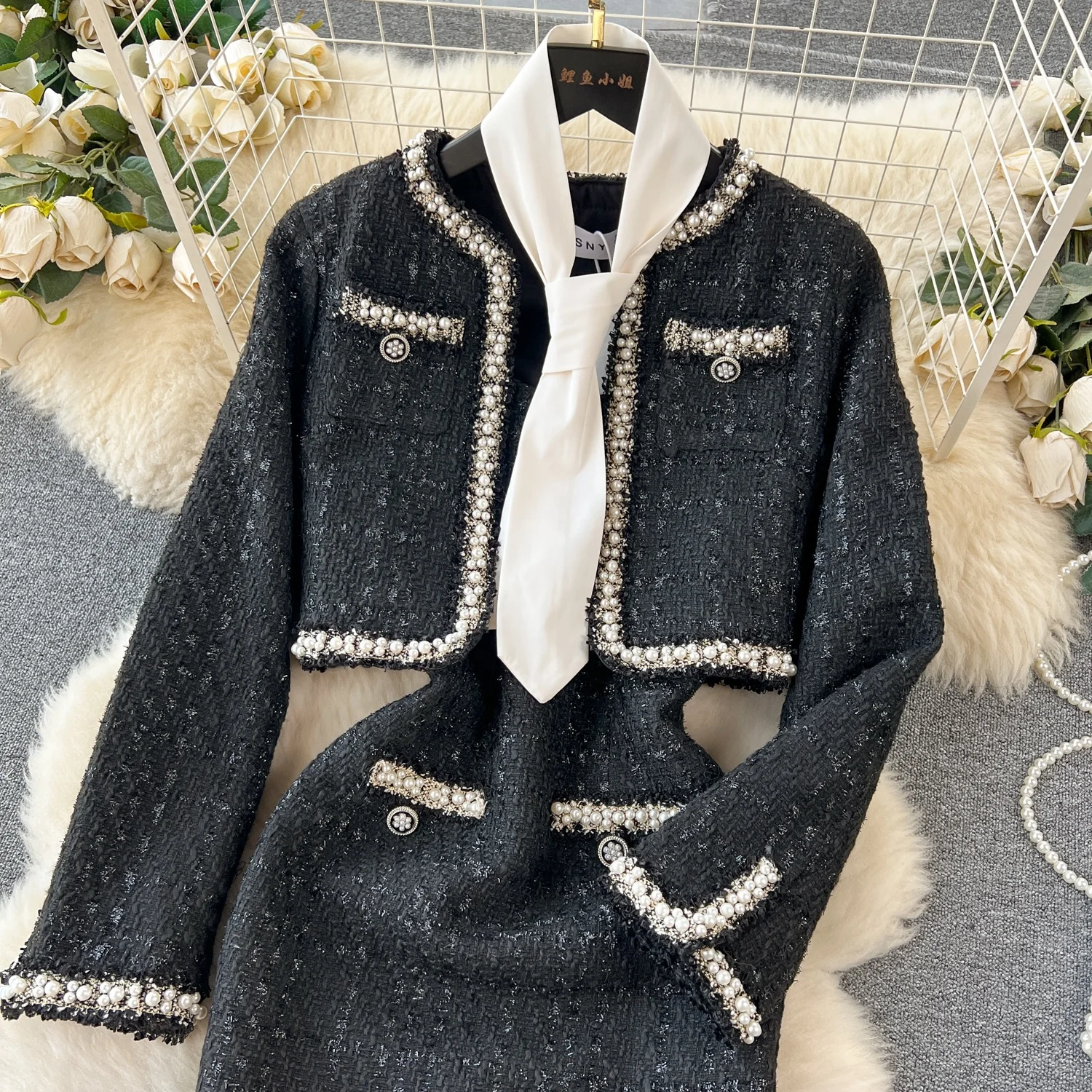 Осенне-зимний твидовый костюм женская модная короткая куртка с бусинами и подтяжками комплект из двух предметов юбкой до бедра