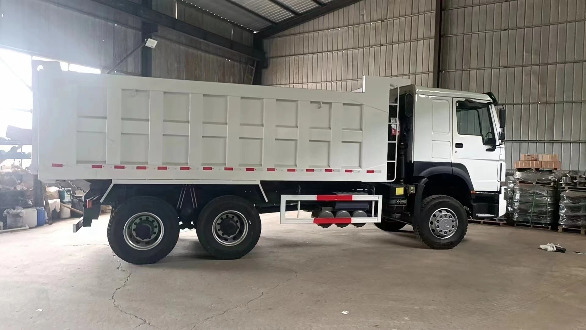 95% New China Dump Truck Mining Dump Truck 80ton 90ton Dumper Truck Price